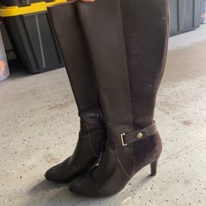 Ellen Tracy boots